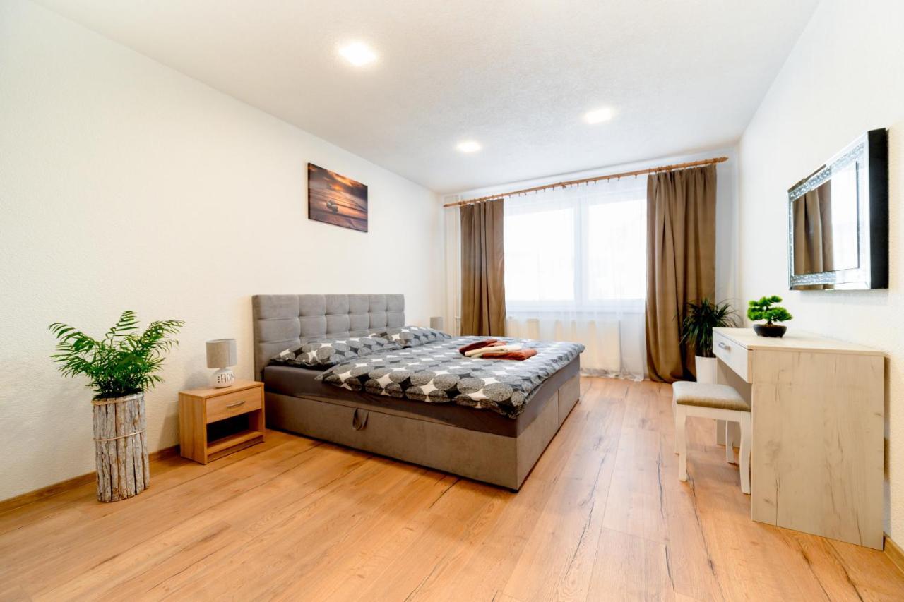 Apartman Discreet Kysucke Nove Mesto Екстер'єр фото