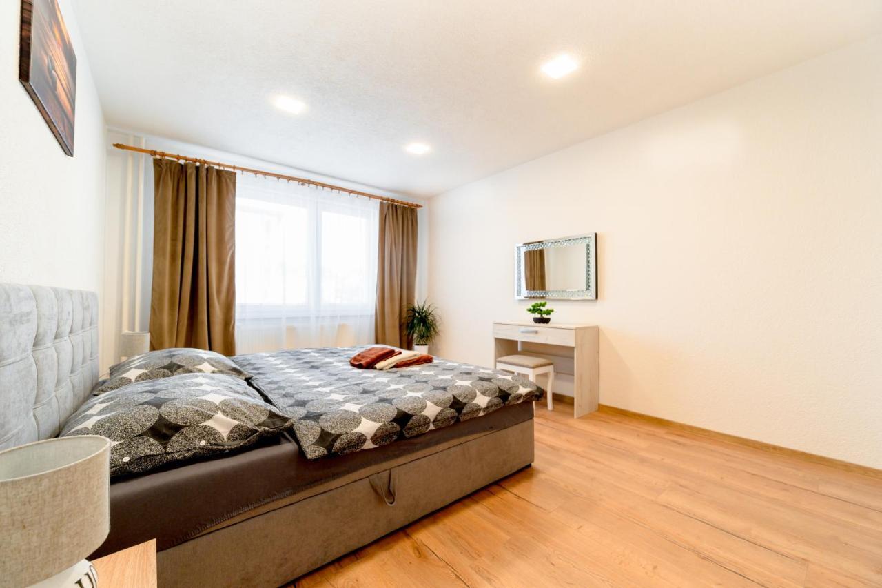 Apartman Discreet Kysucke Nove Mesto Екстер'єр фото