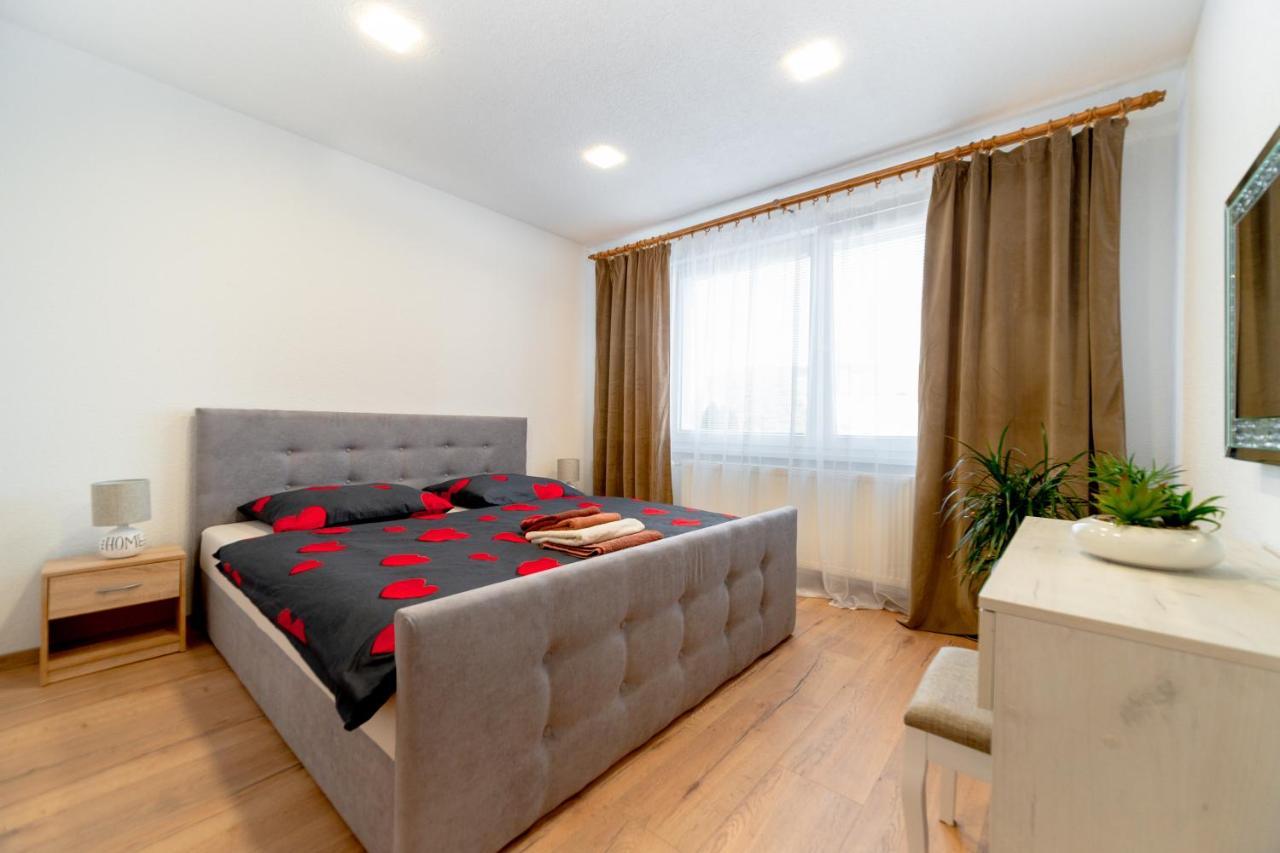 Apartman Discreet Kysucke Nove Mesto Екстер'єр фото